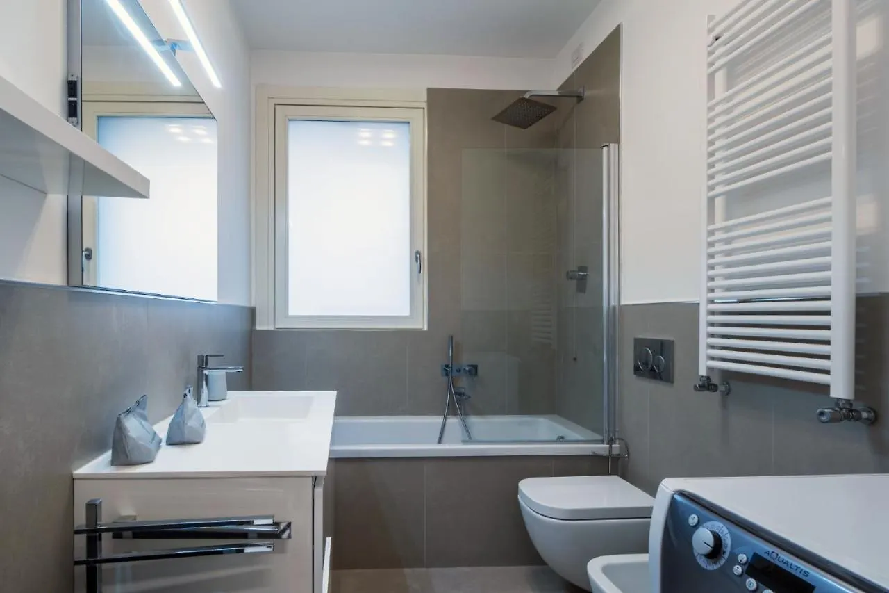 Easylife - Moderno Ed Elegante Trilocale In Corso Garibaldi Apartment Milan 0*,  Italy